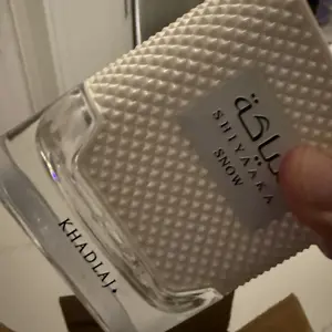Product Review of Khadlaj Shiyaaka Snow for Men Eau de Parfum Spray, 3.4 Ounce from E**y