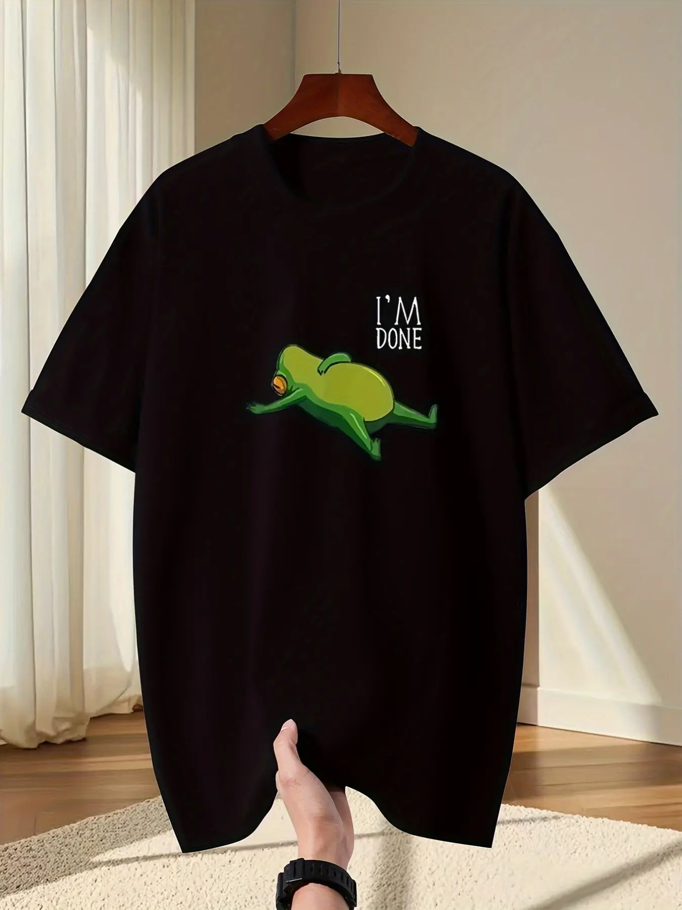 Men'S Humorous 'I'M Done' Frog Graphic T-Shirt in Black Featuring a Green Frog Design.This Regular Fit, Casual Round Neck Shirt Is Machine Washable And Perfect for Animal Lovers.It'S Comfortable for Year-Round Wear And Embodies a Classic Retro Sty