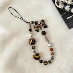 Meadow Style Tortoiseshell Bow Phone Strap, Vintage Amber Heart Bead Phone Chain, Retro Design Accessory for Mobile Devices