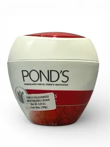POND’S Rejuveness Face Cream – Anti-Aging Face Moisturizer with AHA’s, Vitamin E & Collagen – Daily Wrinkle Cream for Women – Hydrating Collagen Face Cream – Dermatologist Tested, 3.5 oz Facial