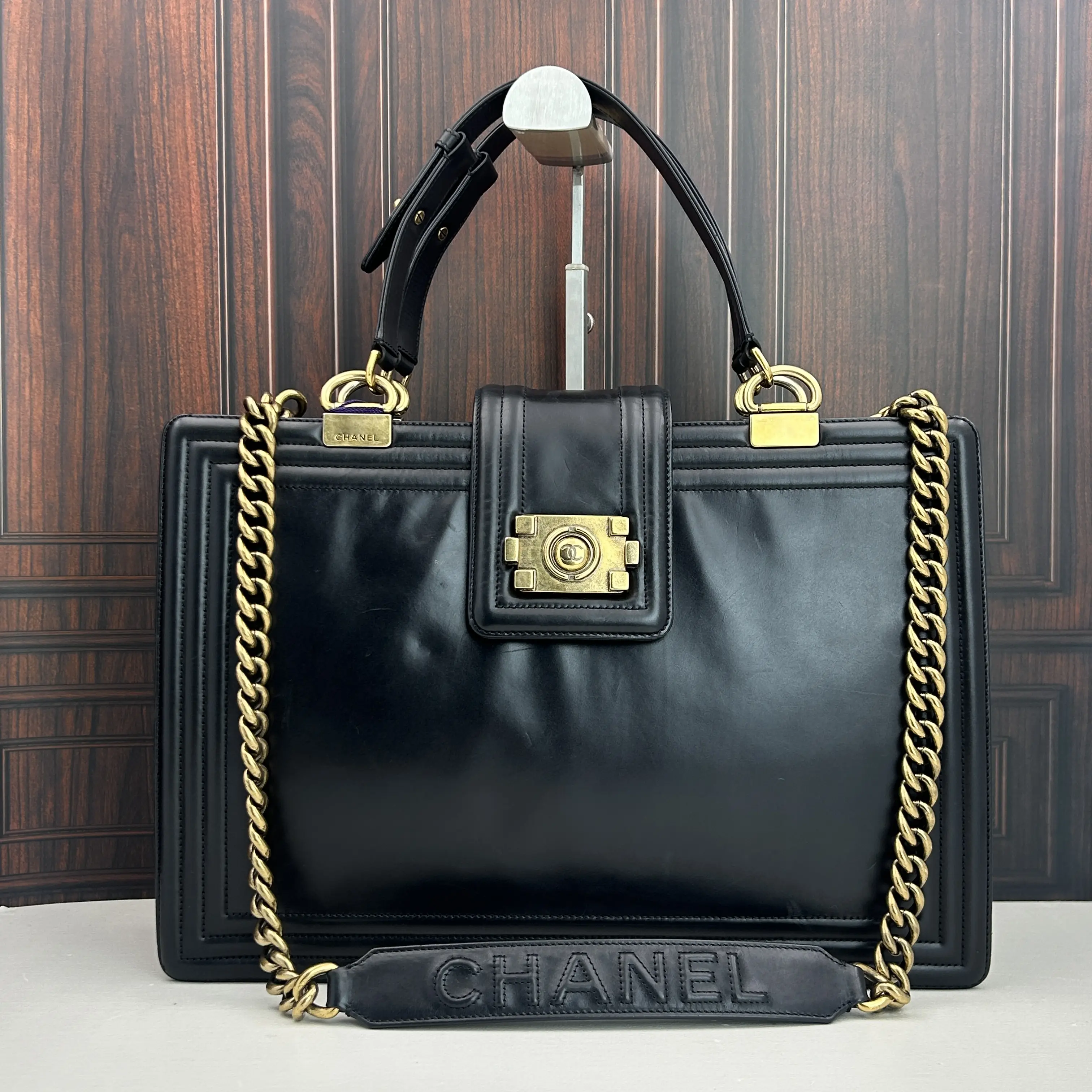 Pre-owned CHANEL Le Boy Briefcase/Tote with Brass Hardware (15 Series) 888