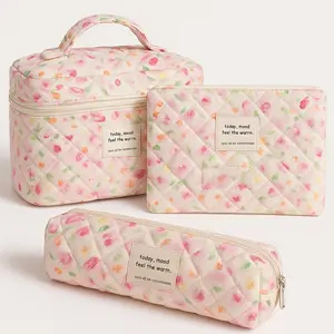 Large Capacity Floral Pattern Quilted Makeup Bag Set, 3 Counts Travel Cosmetic Bags，Stay Glam On-the-Go，Portable Zipper Makeup Organizer Pouches for Skincare, Lotion, Cream, Lip Balm, Eyeliners, Makeup Tools,  Makeup Container Set,Makeup Storage Organizer