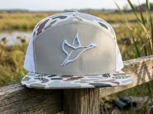 Flying Duck Hunting Hat, 7 Panel Camo Snapback Trucker Cap, Mesh Back Waterfowl Hunter Hat, Outdoor Gift for Men Dad