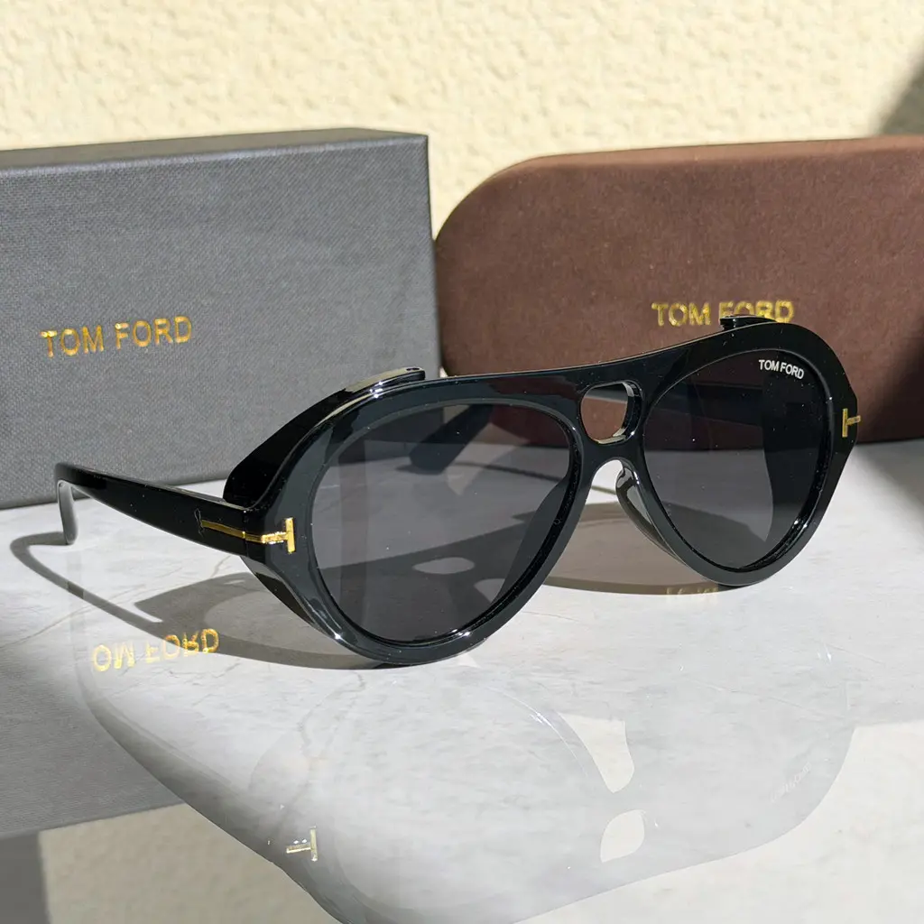 Punk T-shaped flip-up sunglasses with a unique style, perfect for street photography