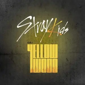 Stray Kids - Cle 2: Yellow Wood (Random Cover) (Incl. Photo Book + 3 x QR PhotoCards)  [COMPACT DISC - CD] Photo Book, Photos, Asia - Import