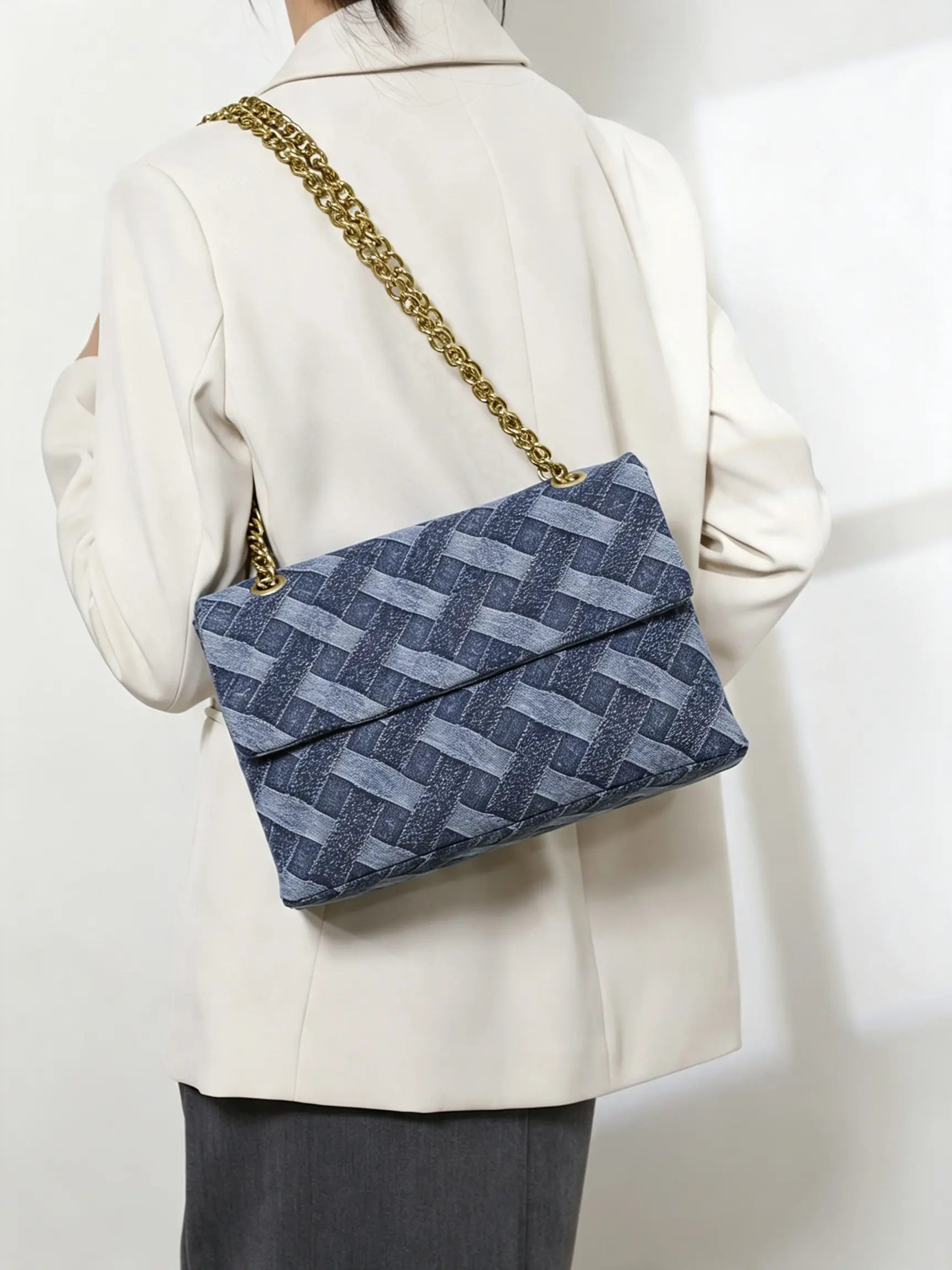 Women's Denim Chain Crossbody Bag - Casual Jean Fabric Shoulder Handbag, Fashion Small Purse for Daily Commute Travel