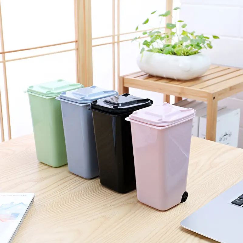 Mini Plastic Desktop Trash Can with Lid, Multifunctional Creative Desk Waste Bin, Dual-Use Storage Bucket & Pen Holder for Home Office Desktop Organization