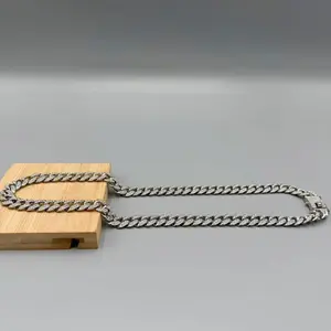 (AGZ)New Men's Chain Hip-Hop Eagle Beak Pendant Necklace
