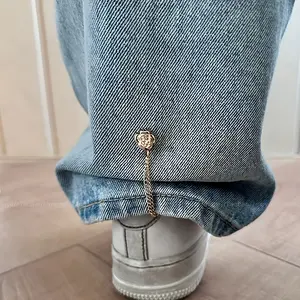 3-Pack Camellia Adjustable Hem Clips - No-Sew Snap Fasteners for Long Shirts & Dresses, Secure Bottom Hem Fixers for Men and Women