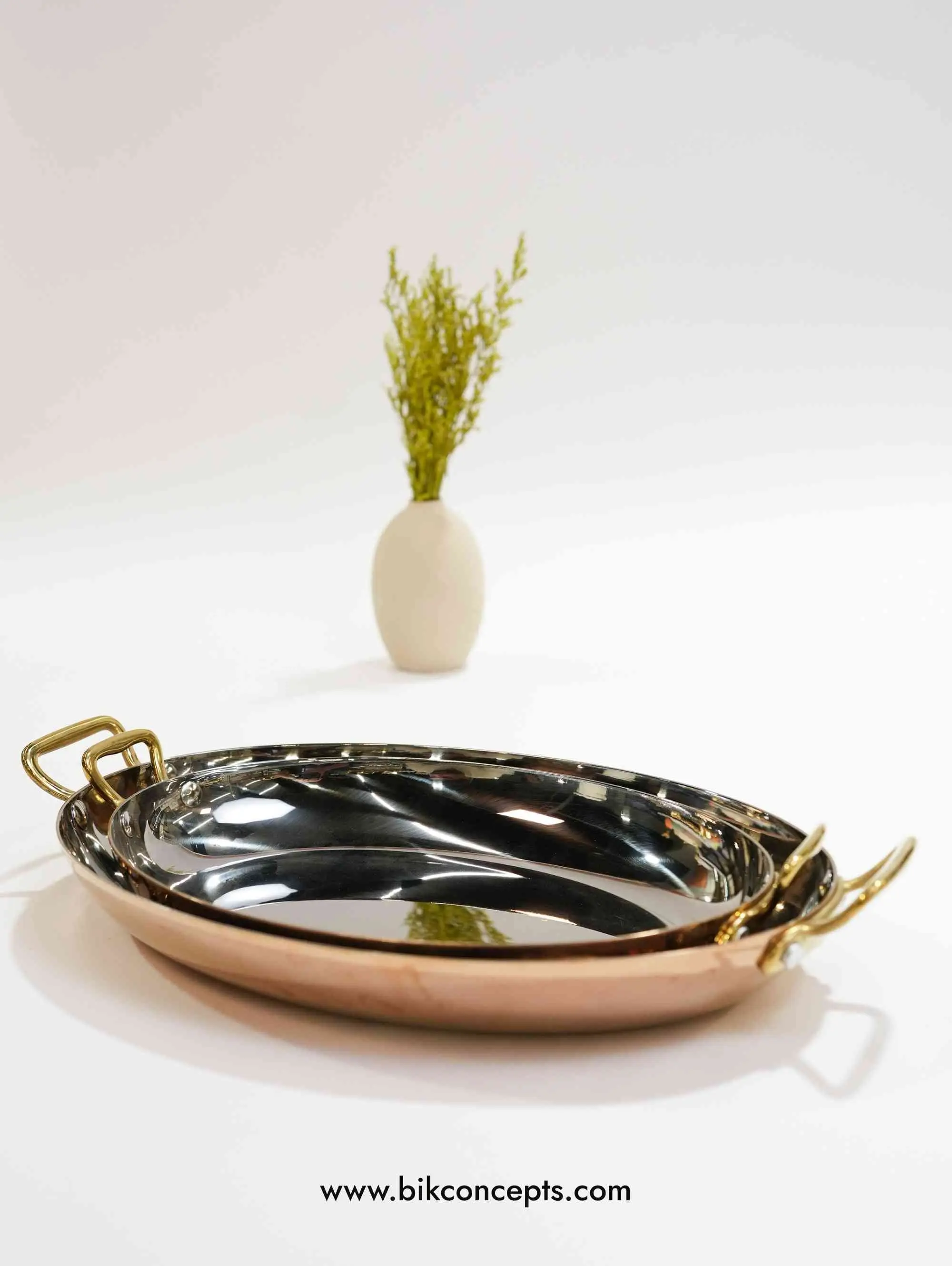 Rose Gold Oval Serving Dish - Stylish Metallic Sleek Stainless Steel Luxury Platter for Pasta