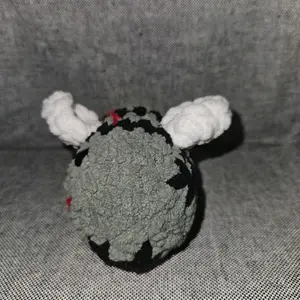 crocheted zom-bee crochet business amigurumi
