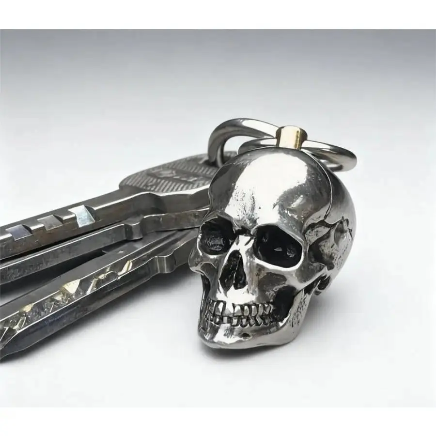 Gothic Skull Keychain with Retractable Ring, Retro Scrunchie Lanyard & Alloy Bag Charm for Halloween Parties and Car Keys, Bags, Accessories, Metal, Skull Motif, Stretchy Lanyard, Retro Gothic, Creative Gift, Glowing Pumpkin Party, Versatile Use, Gothic D