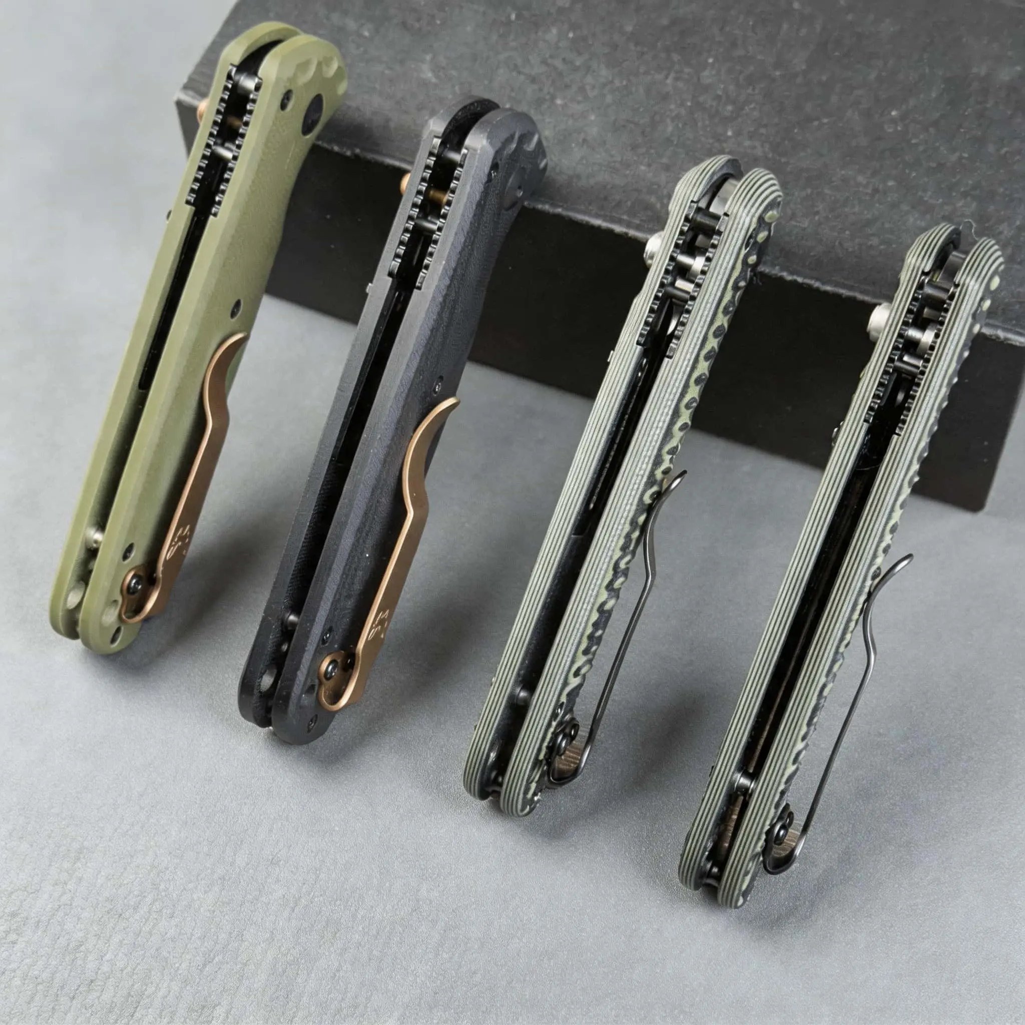 Compact Minimalist Outdoor EDC Tool - Lightweight Folding Travel Gadget, Portable Companion for Camping, Hiking