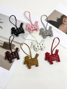 Double-Sided Stud Horse Bag Charm, Leather Handmade Warhorse Keychain Pendant, Creative Car Key Ring, Box Bag Accessory