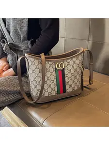 Women's new trendy high-end fashion bucket bag, Casual crossbody shoulder bag with a unique design, niche large-capacity bag, Fashionable crossbody bag
