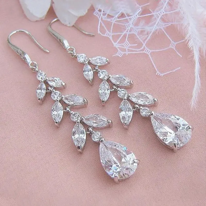 Huitan Women's 100% Brand-New Brass-Copper Metal Drop Earrings, 6.2g AAA Synthetic Coloured Gemstone Cubic Zirconia Elegant Fashion Jewelry (E1483, Wholesale Available) Party Wear Party Fancy Gift, 1 Pair Of Earrings, Adults