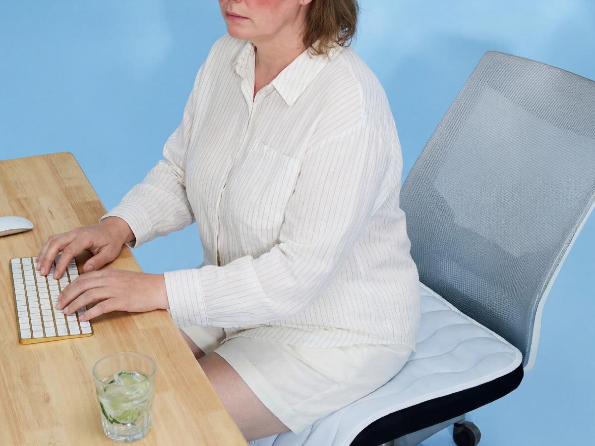 Bedsure Cooling Thin & Thick Mat for Dogs – Q-MAX>0.4 Washable Pet Cooling Pad, No Gel, No Electric, Non-Slip Summer Crate Bed for Large Dogs