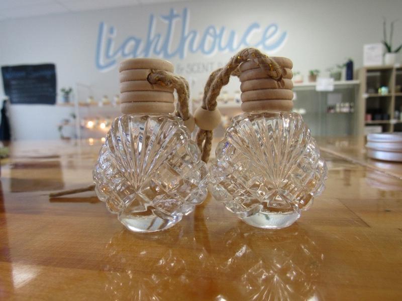 Hanging SHELL car diffuser - Clear Shell Design with Rope Accent