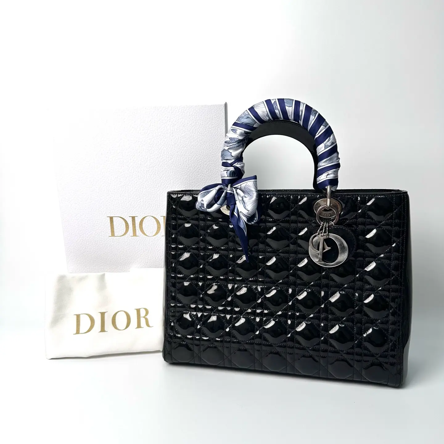 Pre-owned Dior Lady Black Patent Leather 7 Cannage Handbag 2012 Base Length Approx 32cm Item No.N23316222