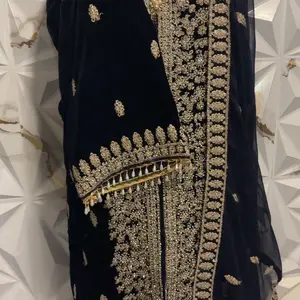 SIZE LARGE  Pakistani Dress 3-Piece Set Women's Black Velvet Embroidered Salwar Kameez Outfit with Intricate Beading and Sequins