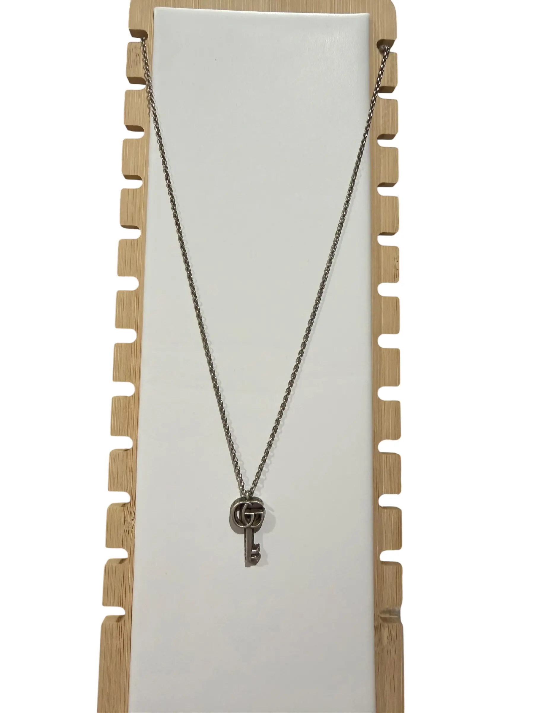 Pre-owned Gucci Key Silver Necklace Perfect for Daily Use