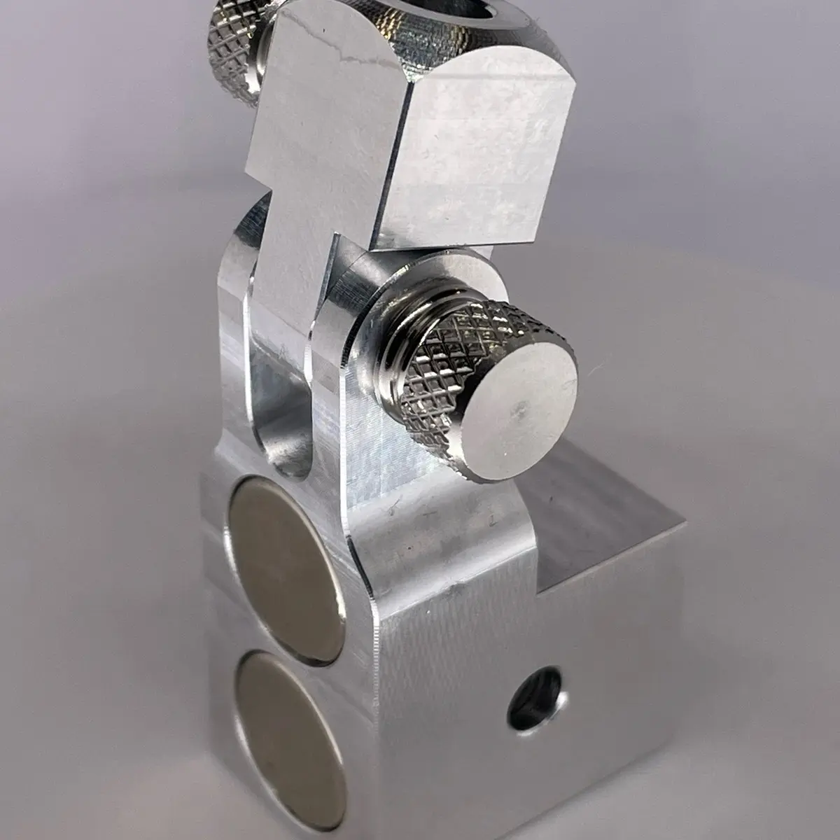 Magnetic Pipe Spacers