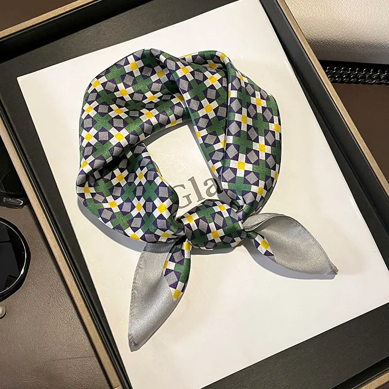 Green checkered flower