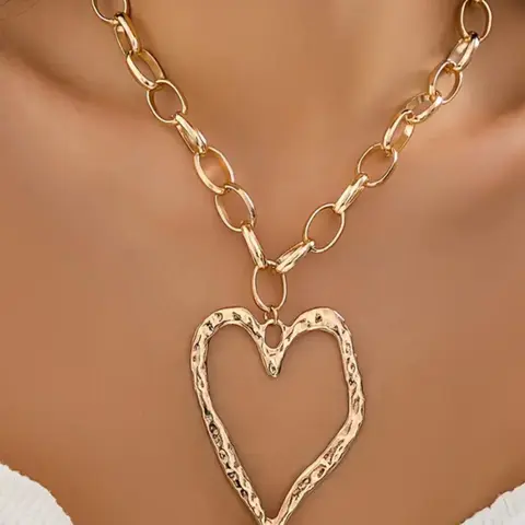 Heart Shaped Pendant Necklace for Women & Girls, Fashion Jewelry for Party, Daily Clothing Decor, Trendy All-match & Exquisite Jewelry for Birthday Gift, Heart Design Necklace, Hearts Pendant Necklace