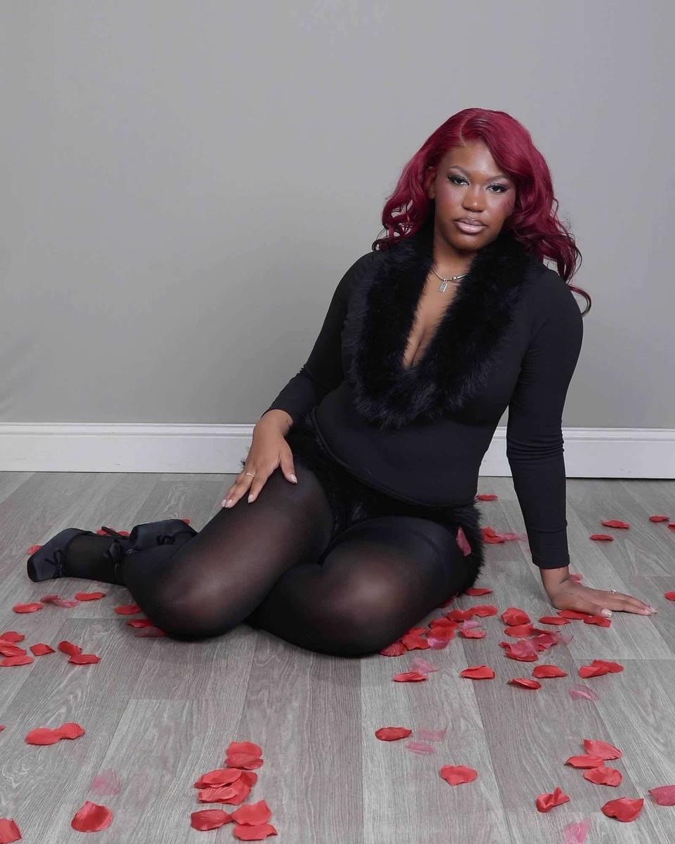 Item: 13X6 99J# Burgundy Body wave, 28''