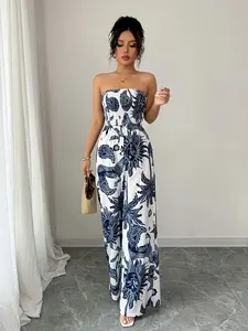 A women's fashionable Bohemian white background blue printed strapless sleeveless jumpsuit with a strapless waist to show off the figure, suitable for commuting to work, shopping and outdoor activities, indoor and outdoor dressing