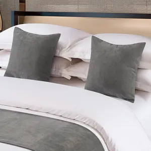 Solid Bed Runner Textured Chenille Bed End Scarf Decorative Bedding Protection for Hotel Bedroom Wedding Room