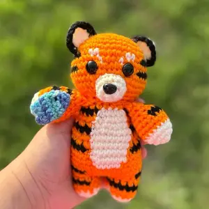 crochet tiger with fish