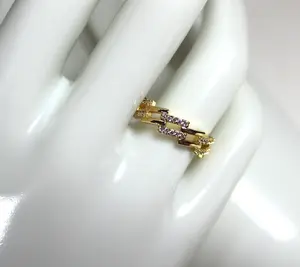 The Chic Link Spark Ring