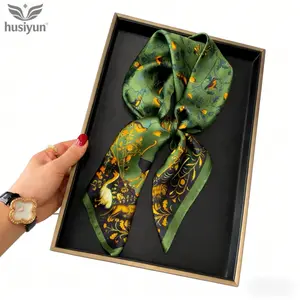 Retro brightening dark green silk scarf for women, Korean style, versatile for spring/autumn, mulberry silk square scarf, 70 cm x 70 cm