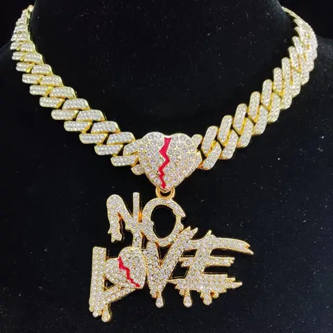 Cuban Chain Hip Hop Loveless Pendant Necklace - Gold with Red Accents, Suitable for Christmas, Halloween, and Birthday Gifts for Friends and Family