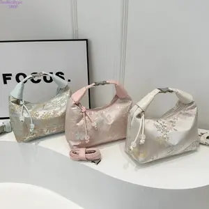 New Chinese Style Handheld Wristlet Bag for Women, Elegant Oriental Fashion Crossbody Purse, Luxury Aesthetic Versatile Top Handle Clutch, Classic Retro Design Perfect for Daily Wear, Parties, Weddings, Banquets, Travel and Casual Street Style Outfits