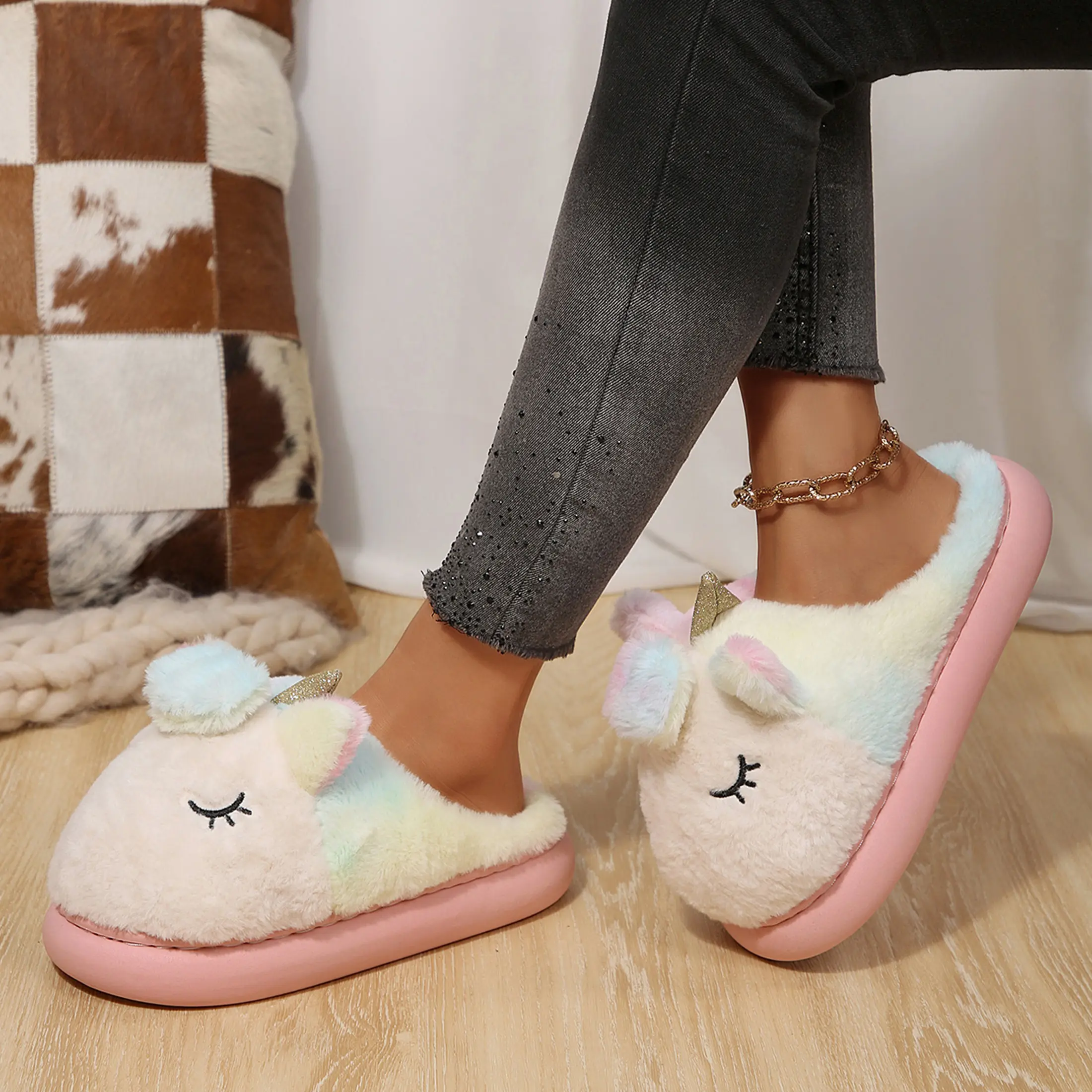 Women's Unicorn Slippers Cute Fluffy Anti-Slip Indoor Home Slippers Household Winter Warm Slippers