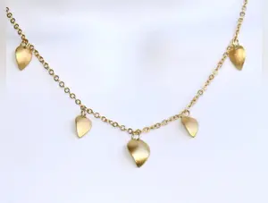 Charm leaf Necklace