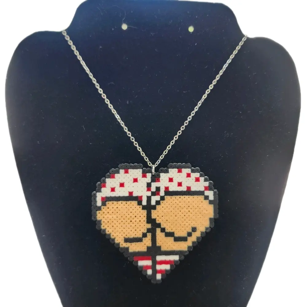 Heart booty perler necklace