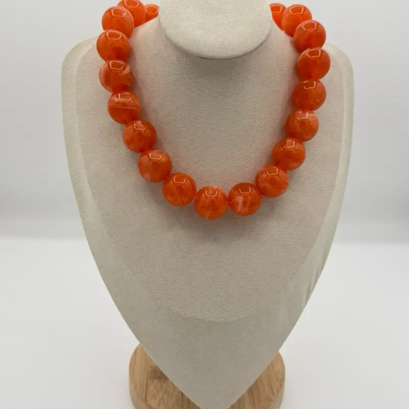 Ball necklace
