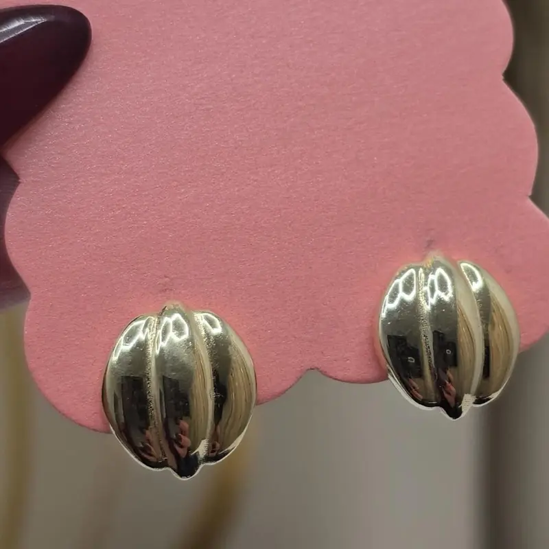 Elegant Silver-Tone Pumpkin-Shaped Stud Earrings for Women - Stylish and Unique Design Perfect for Any Occasion