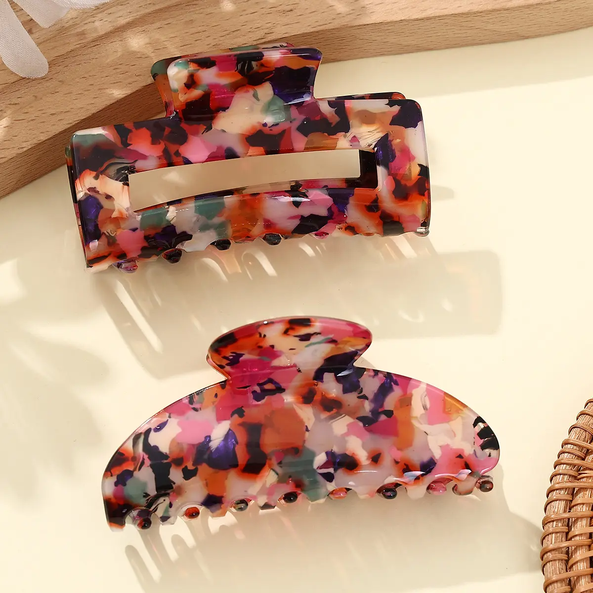 Marbled Acrylic Hair Claw Clips for Women, Vintage Confetti Tortoise Shell Shark Clips, Large Non Slip Hair Grab for Updo Hairstyle