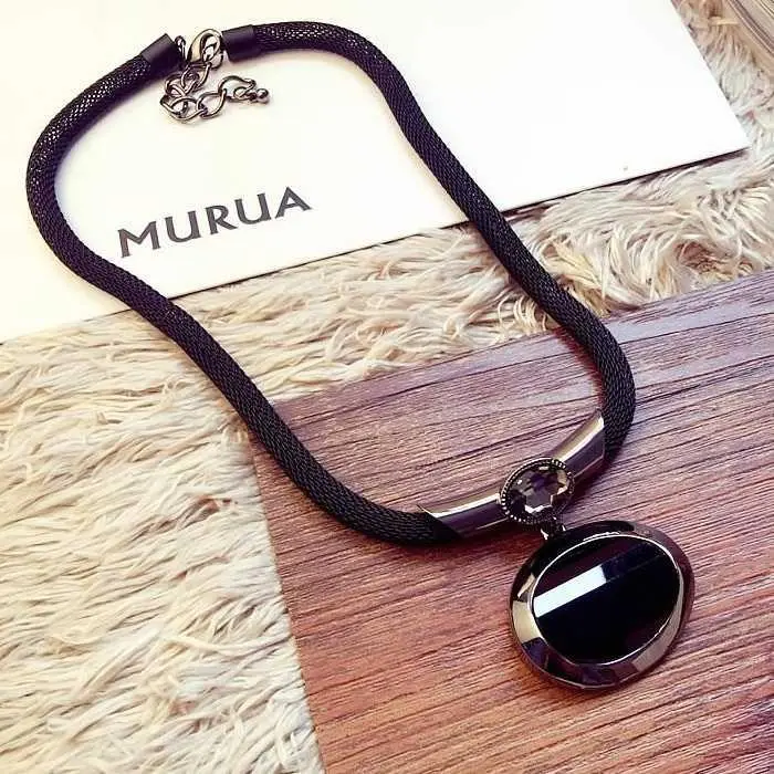 Elegant Versatile Korean Necklace Statement Collarbone Chain Black Gemstone Accessory Necklace Women's Decorative Pendant HNAL18