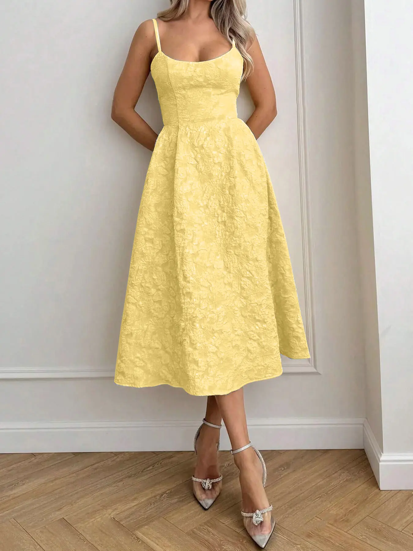 Women's Sexy Vintage Square Neck Woven Fabric Dress, Bohemian Sleeveless  Long Slim Fit Summer Holiday, Elegant Formal Party Wear for Women - TikTok  Shop