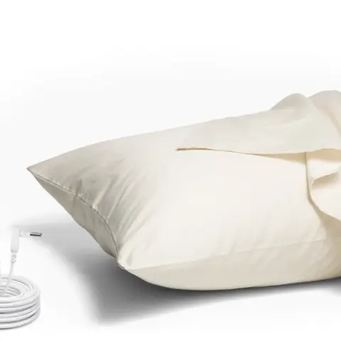 Groundluxe GOTS-Certified Organic Cotton Grounding Pillowcase - Solid Beige/Gray, Anti-Static Silver Mesh, Conductive Grid, Skin-Friendly, Machine Washable, 15-Foot Grounding Cord, King/Queen Sizes, for Sleep & Earthing Routines, Bedding Complement