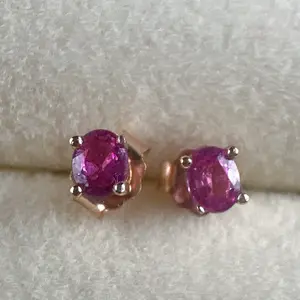 <PingEast jewelry > 925 sterling silver stud earrings set with 3*4mm natural pink Padparadscha sapphires from Sri Lanka