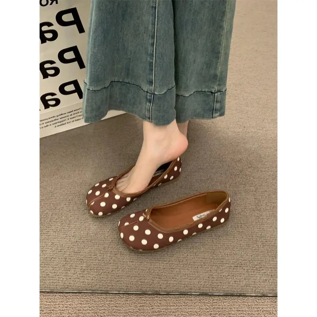 2026 Women Tabi Ninja Shoes Fashion Design Woman Microfiber Leather Comfy Flats Split Toe Slippers Soft Bottom Loafers Moccasins