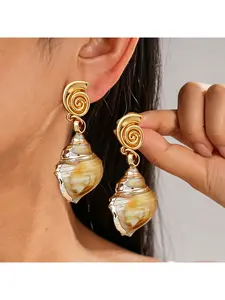Trendy Ocean Inspired Seashell Dangle Earrings for Women Casual Vacation Jewelry Lightweight Comfortable Hypoallergenic Fashion Accessory for Daily Wear Beach Outfit Stylish Summer Essential