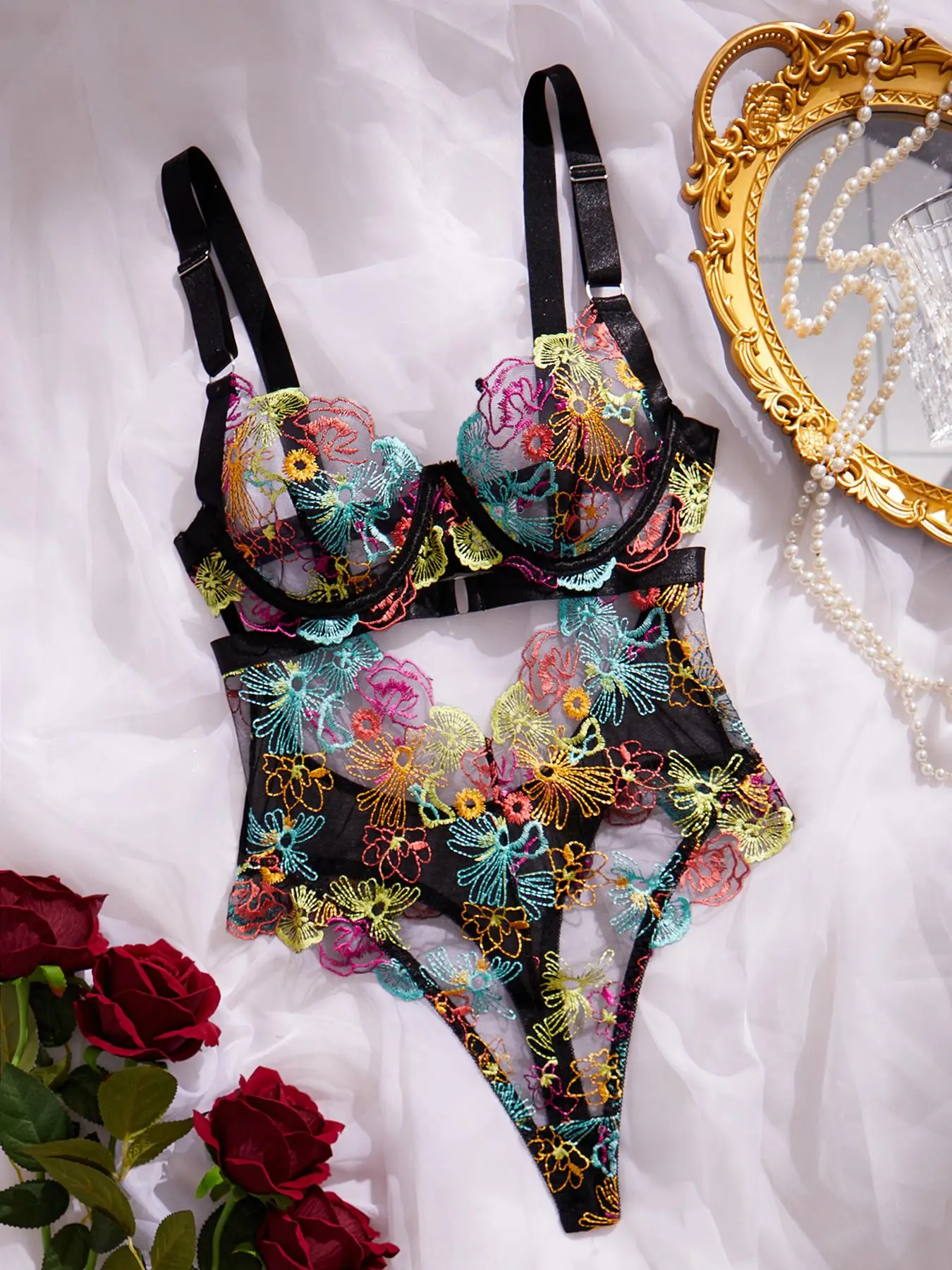 Women's Floral Embroidery Cut Out Sheer Sexy Lingerie, Fashion Comfy Breathable Bra for Daily Wear, Women Sexy Lingeries Underwear for All Seasons