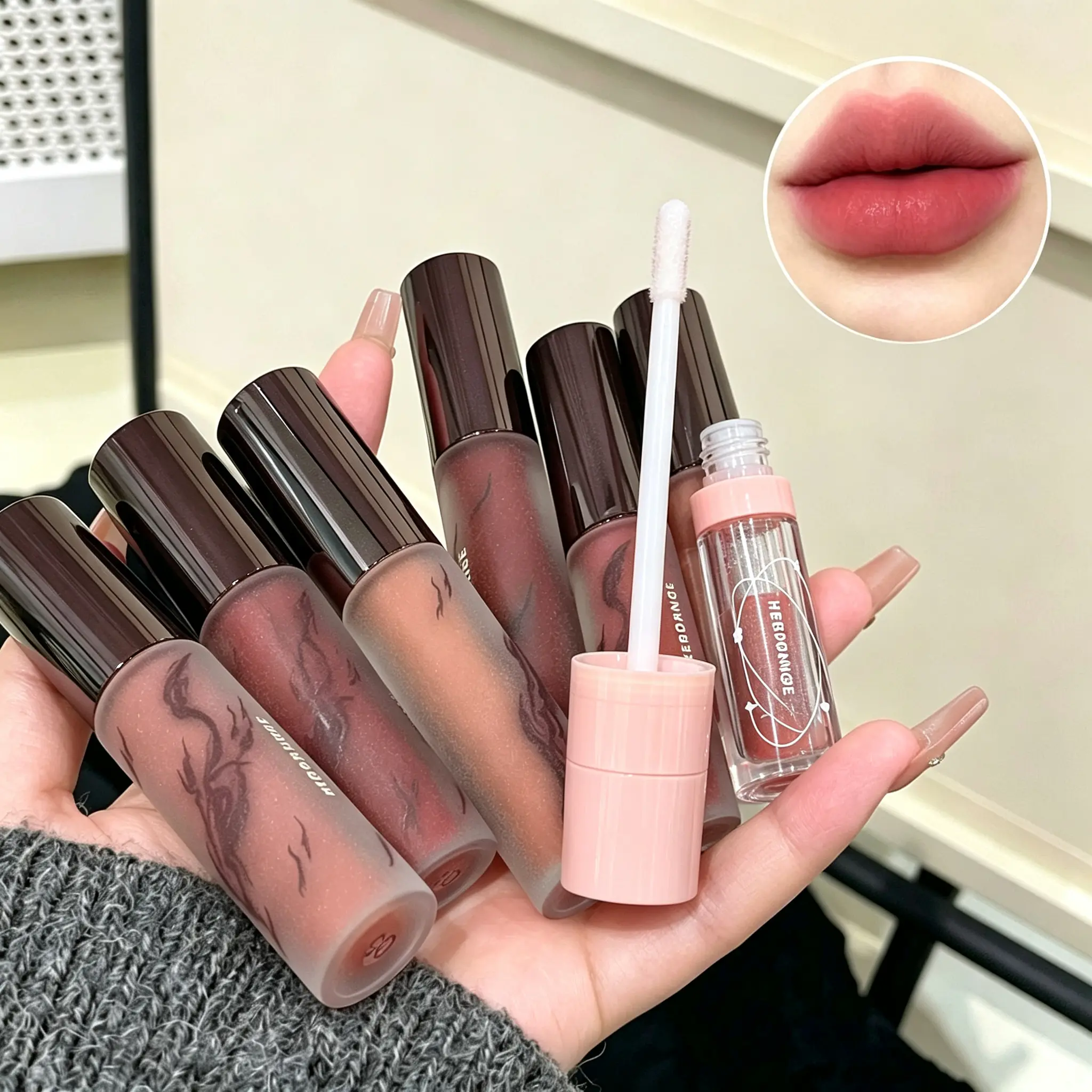 Lip Gloss and Lip Oil Makeup Set, 3pcs Smooth Matte Lipstick with Nourishing Glossy Shiny Lip Oil, Hydrating Moisturizing Long Lasting Lip Cosmetic Gift Set For Daily & Occasion Use